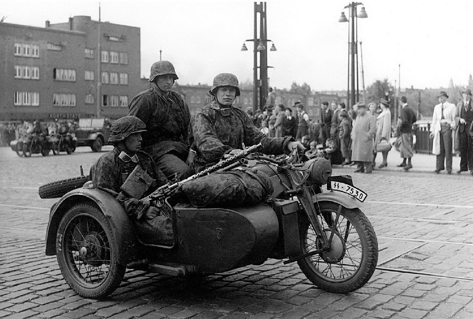 Лейбштандарт Адольф Гитлер мотоциклисты
